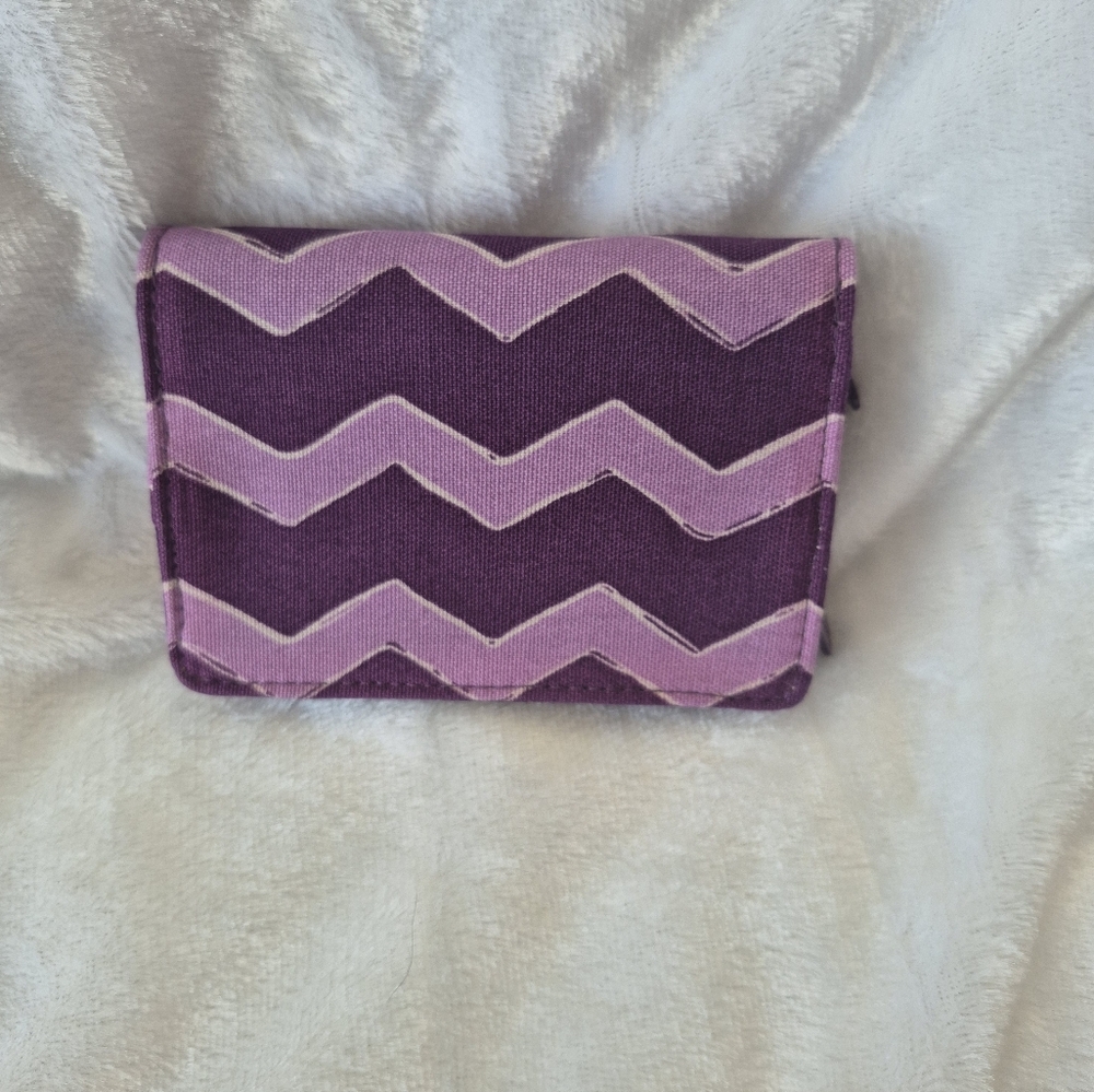 Thirty-One Plum and Purple Chevron Walet Wristlet Card & Money Coin Holder Purse